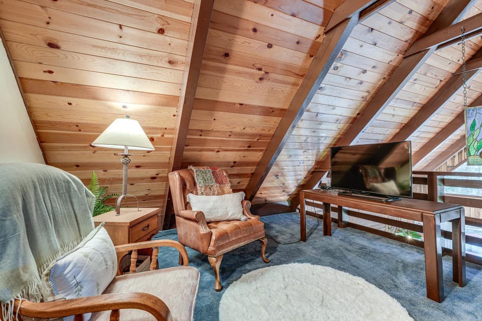 4 Mi to State Park Quiet Escape with Deck in Arnold House in Arnold