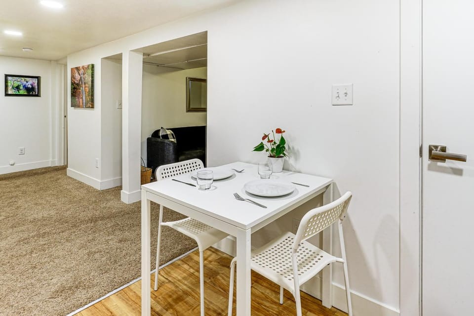 Ski, Soak & Explore! Central Parkside SLC Apt Apartment in Salt Lake City