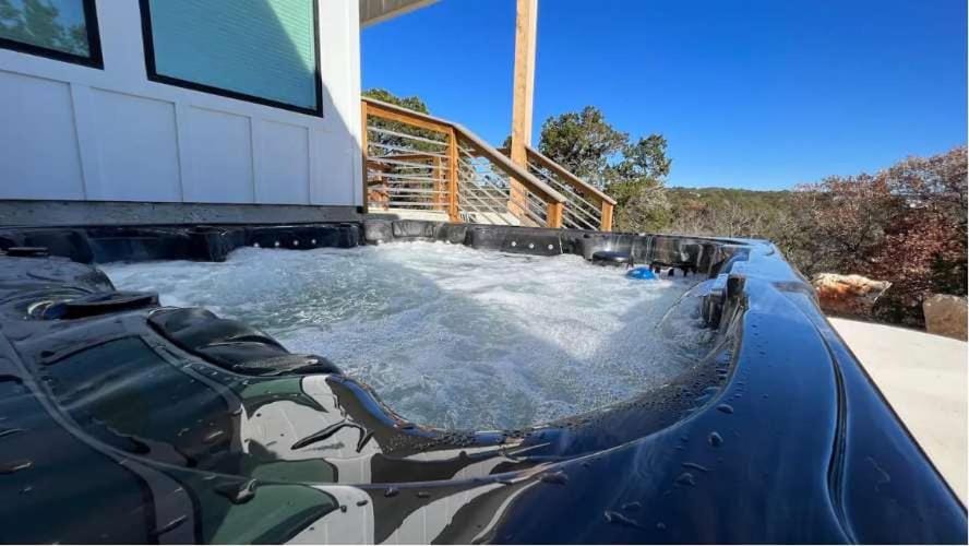 Luxury Hill Country Family Stay Hot Tub Scenic Views House in Canyon Lake