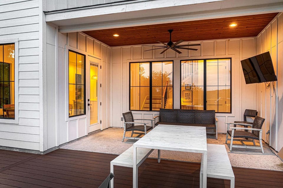 Heated Pool for Family Retreat Grill Loungers & Views House in Canyon Lake