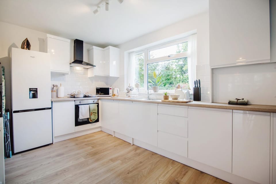 Coffee/tea facilities, Kitchen or kitchenette, dishwasher, oven, pet friendly, stove, toaster