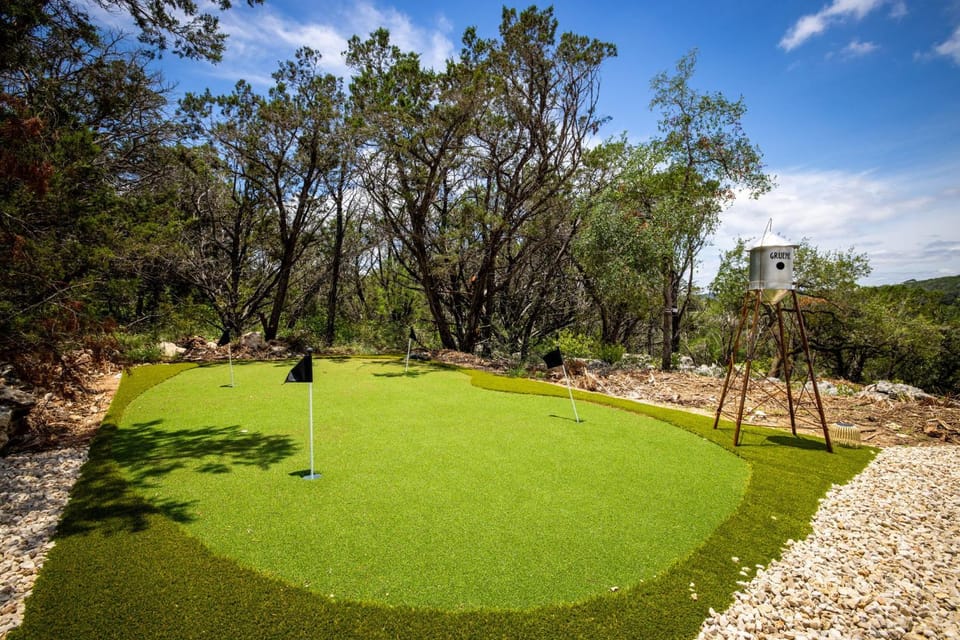 Heated Infinity Pool & Hot Tub Stunning Views for the Family House in Canyon Lake