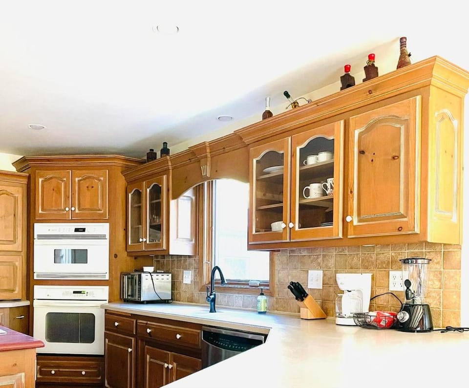 Longview Lake Getaway 4-Bedroom house House in Lees Summit