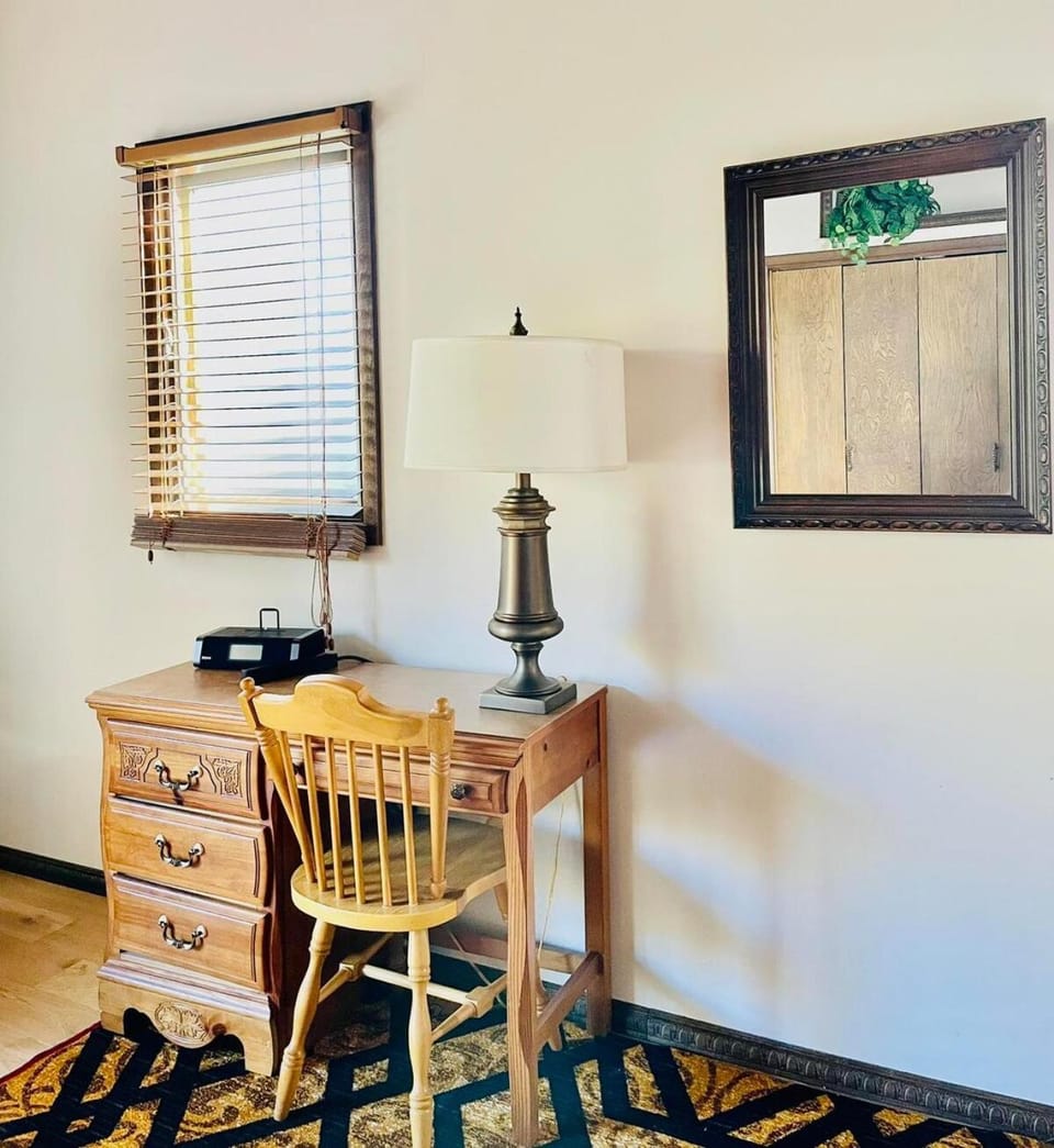 Longview Lake Getaway 4-Bedroom house House in Lees Summit