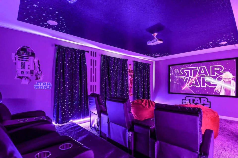 Family villa w private pool & water park access House in Kissimmee