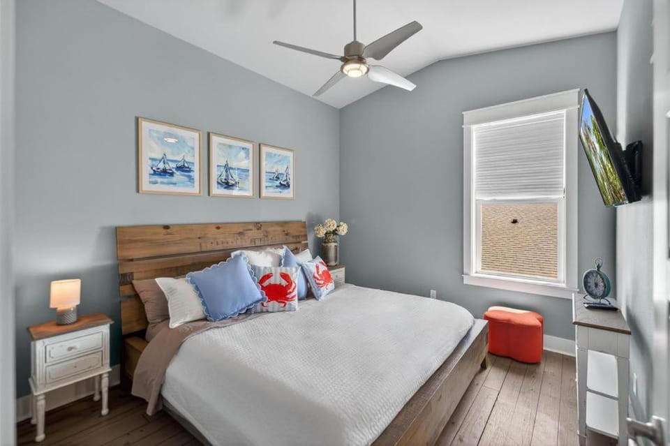 Pet Friendly Shared Pool Winter Texan Family Deals House in Port Aransas