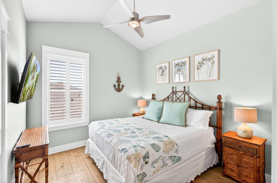 Shared Heated Pool Pet & Family Friendly Winter Rates House in Port Aransas