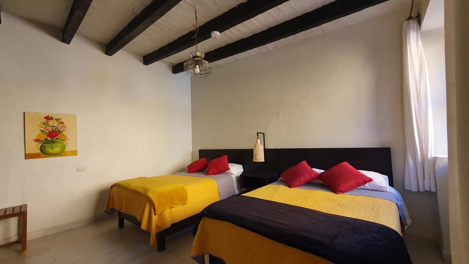 Bed, Photo of the whole room, Decorative detail, Bedroom