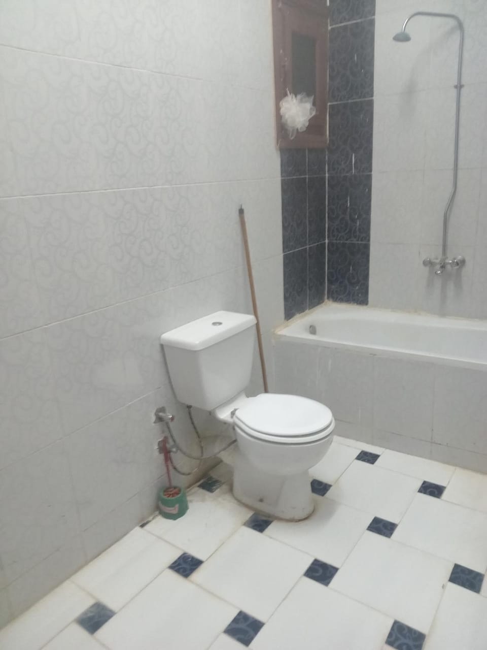 Toilet, Bath