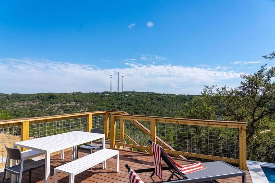 Scenic Views Heated Pools 2 Homes Sleeps 16 House in Canyon Lake