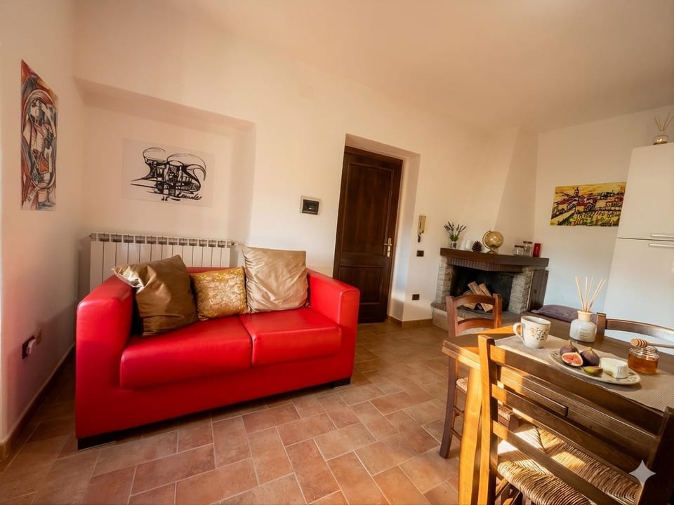 Communal lounge/ TV room, Living room, Lounge or bar, Seating area, Dining area