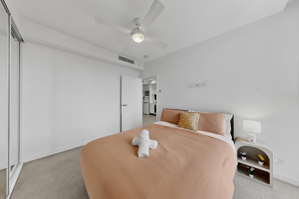Bed, Photo of the whole room, Bedroom, towels, wardrobe