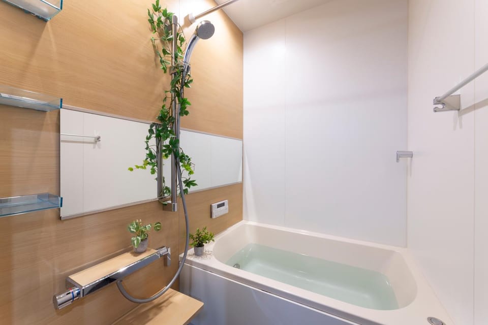Shower, Hot Tub, Bathroom, Bath