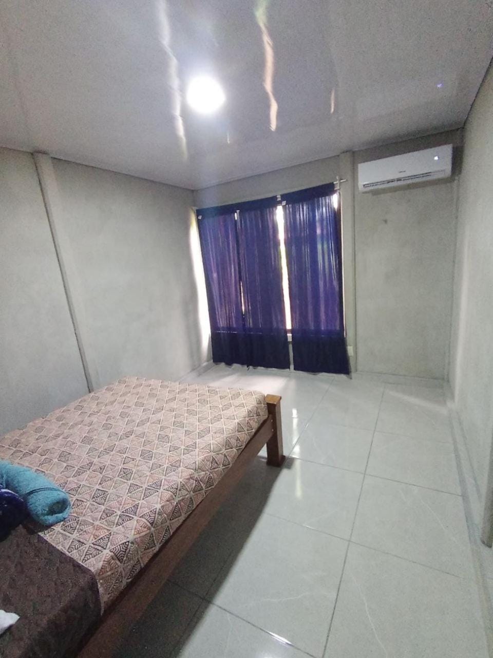 Bed, Photo of the whole room, Bedroom, air conditioner
