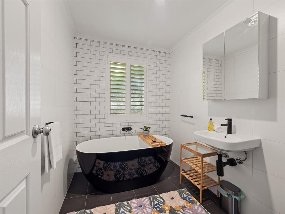 Bathroom, Bath
