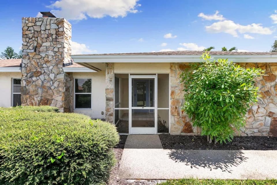 Sunny Marco Home with Pool Lanai Near Beaches House in Marco Island