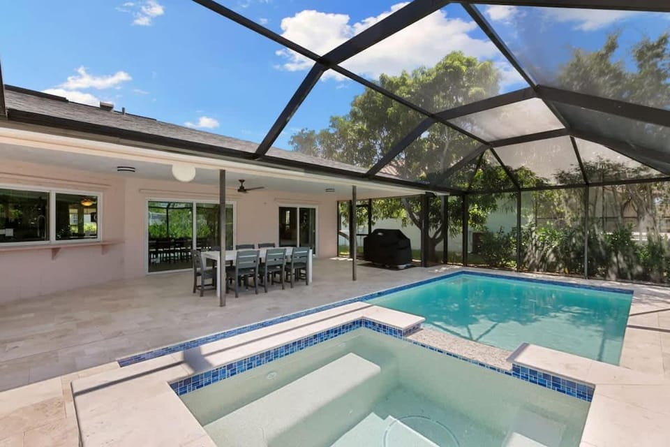 Beautiful Marco Home l Pool l Hot Tub House in Marco Island