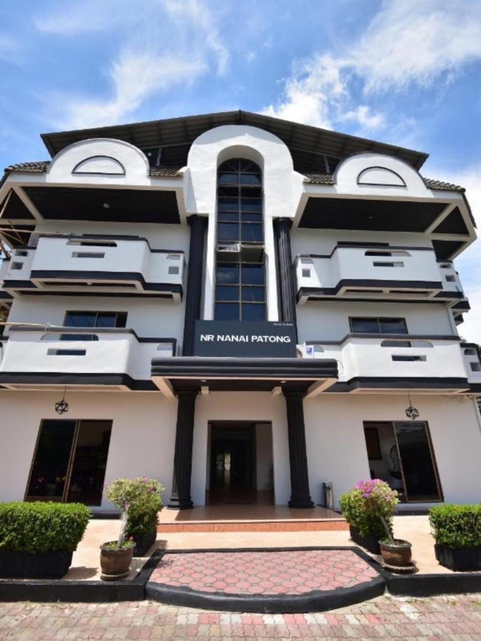 NR Nanai Patong Hotel in Patong