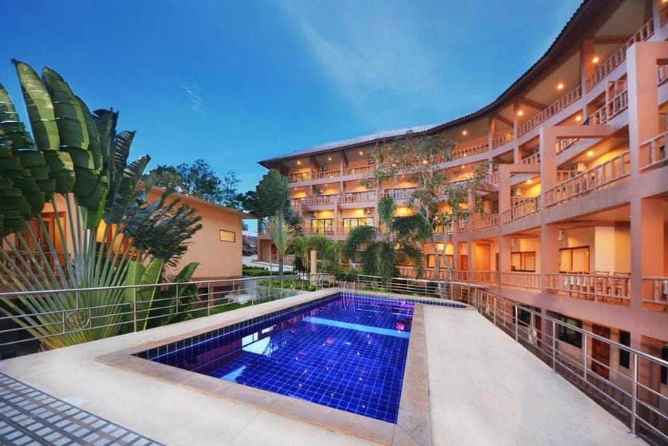 Pool view, Swimming pool