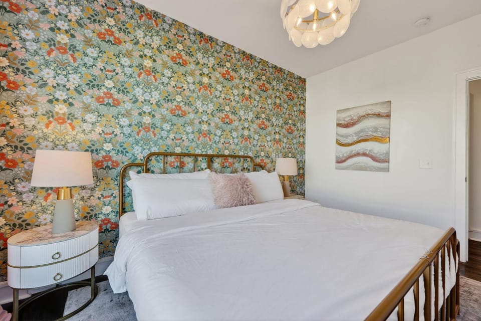 Designer Condo - The Gulch - Private Rooftop House in Nashville