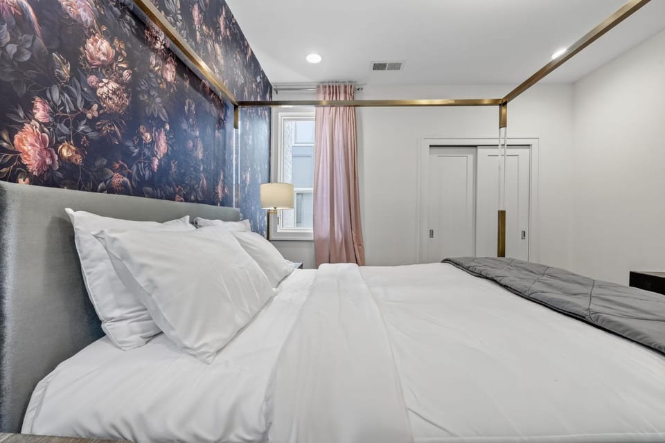 Designer Condo - The Gulch - Private Rooftop House in Nashville