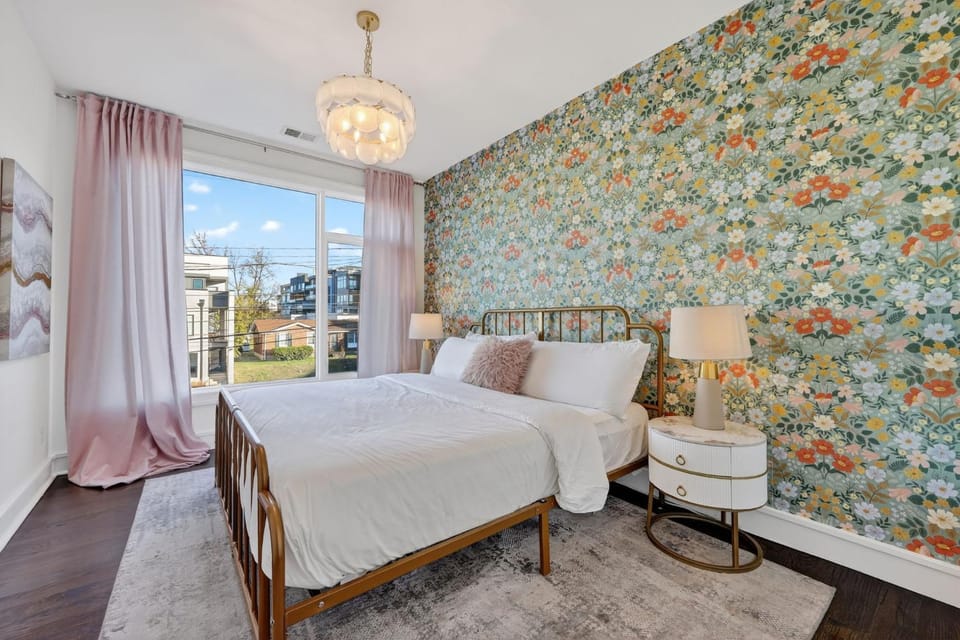 Designer Condo - The Gulch - Private Rooftop House in Nashville