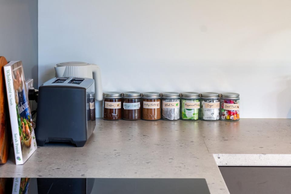 Coffee/tea facilities, Kitchen or kitchenette