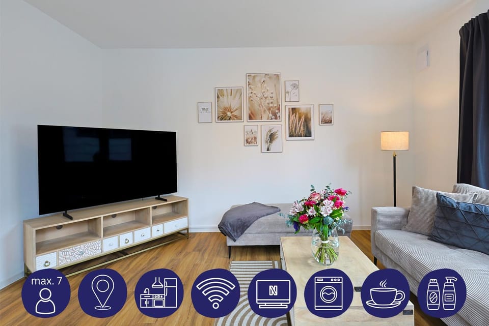 TV and multimedia, Living room, Seating area, Landmark view, Landmark view, heating, internet, internet