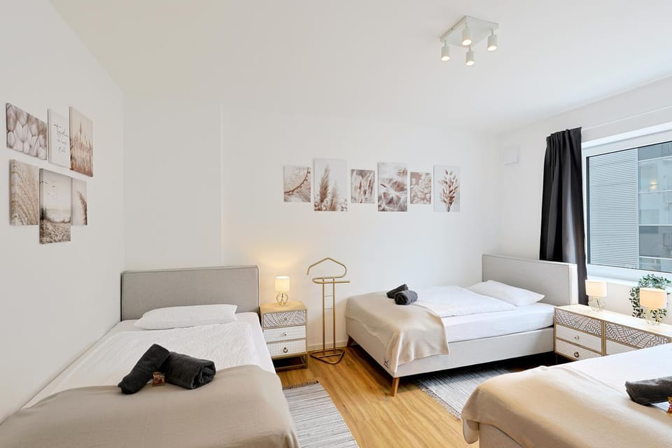 Bed, Bedroom, Landmark view, Landmark view, heating, internet, internet, soundproof, towels