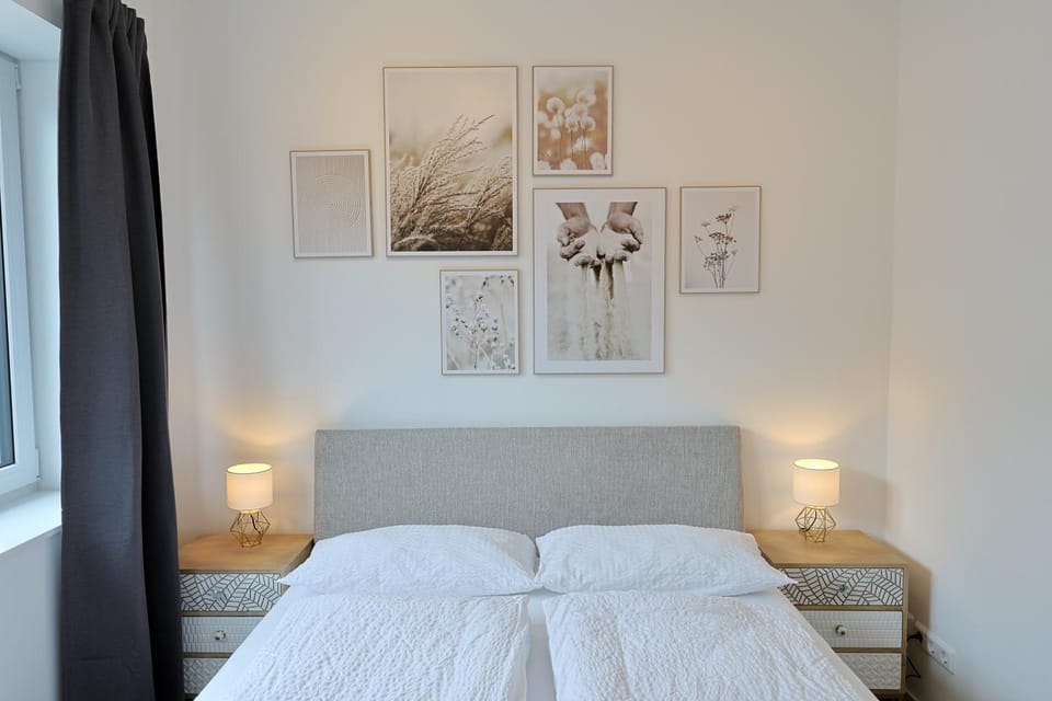 Bed, View (from property/room), View (from property/room), Bedroom, heating, internet, internet, soundproof, towels