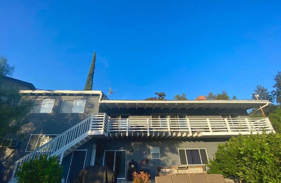 Property building, Day