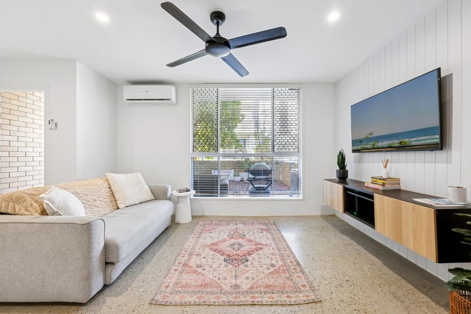Spacious 1-Bed Apartment in Coolangatta Apartment in Tweed Heads