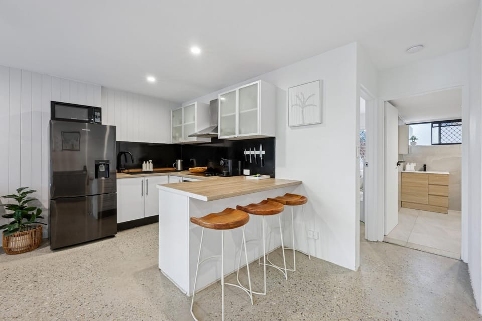 Spacious 1-Bed Apartment in Coolangatta Apartment in Tweed Heads