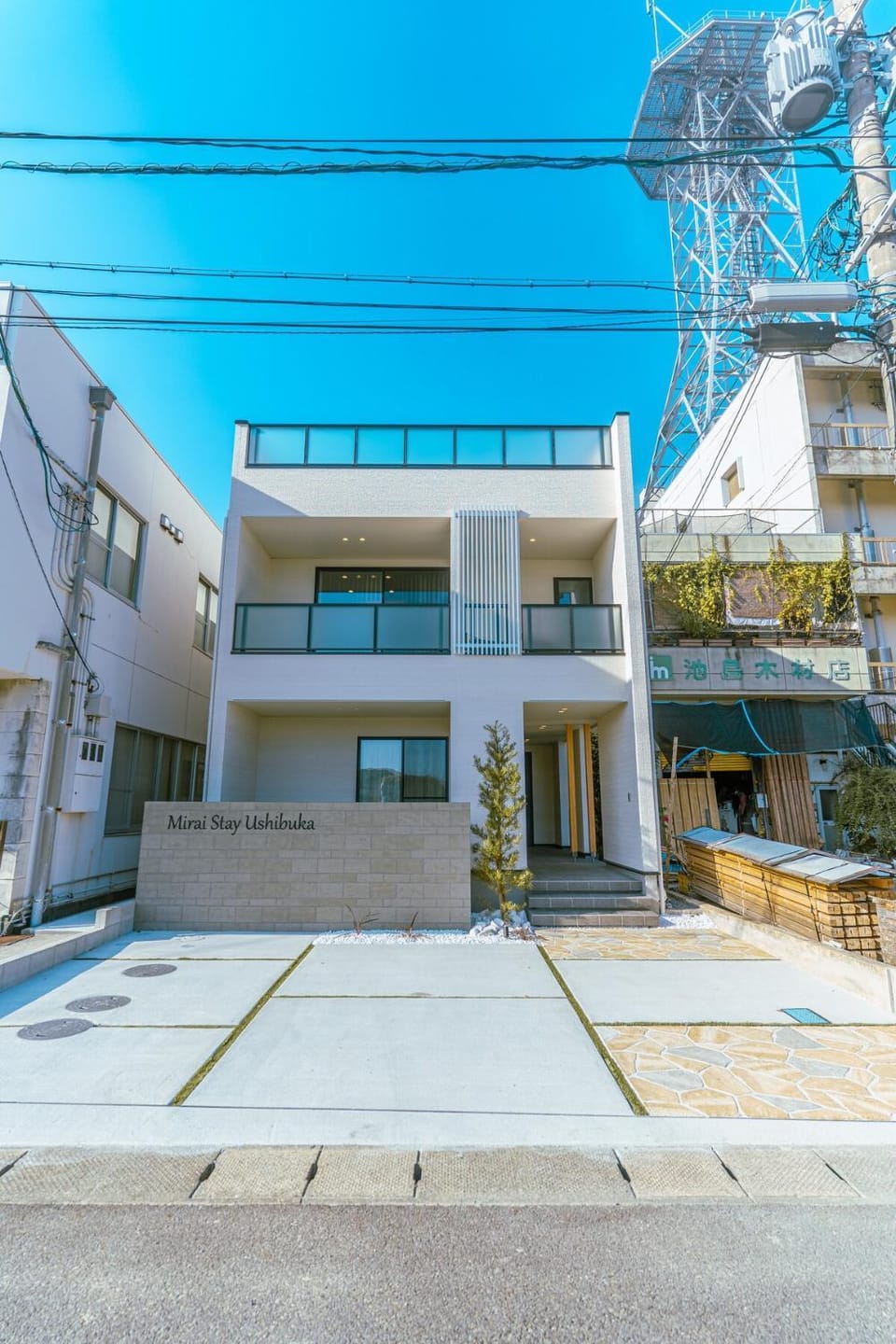 Property building, Day