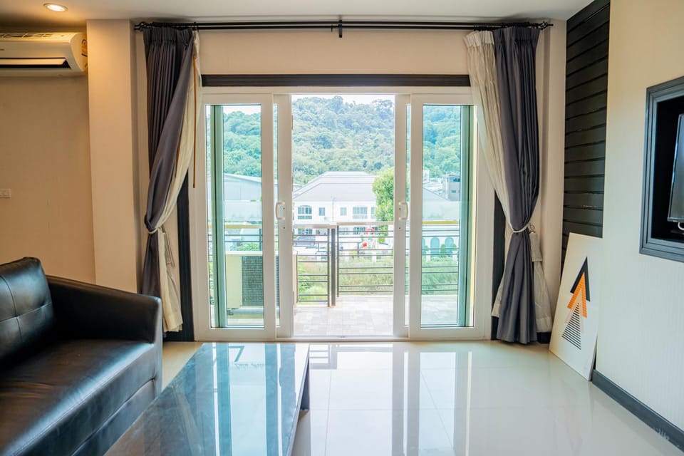 View (from property/room), Balcony/Terrace