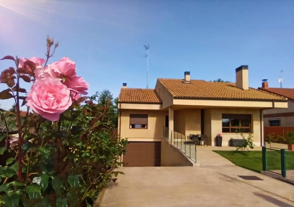 La Luna Gamberra House in Castile and León