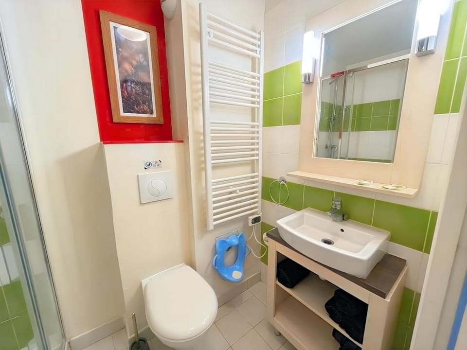 Cottage avec Parking gratuit - piscine et jeux Apartment in Normandy
