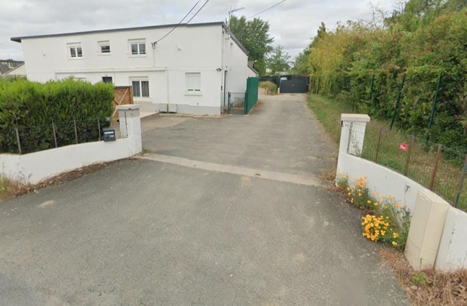 Studio avec place de parking Apartment in Centre-Val de Loire