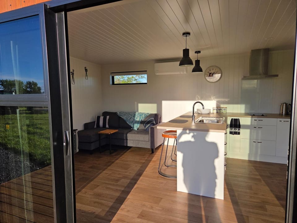 Lounge or bar, Dining area, kitchen