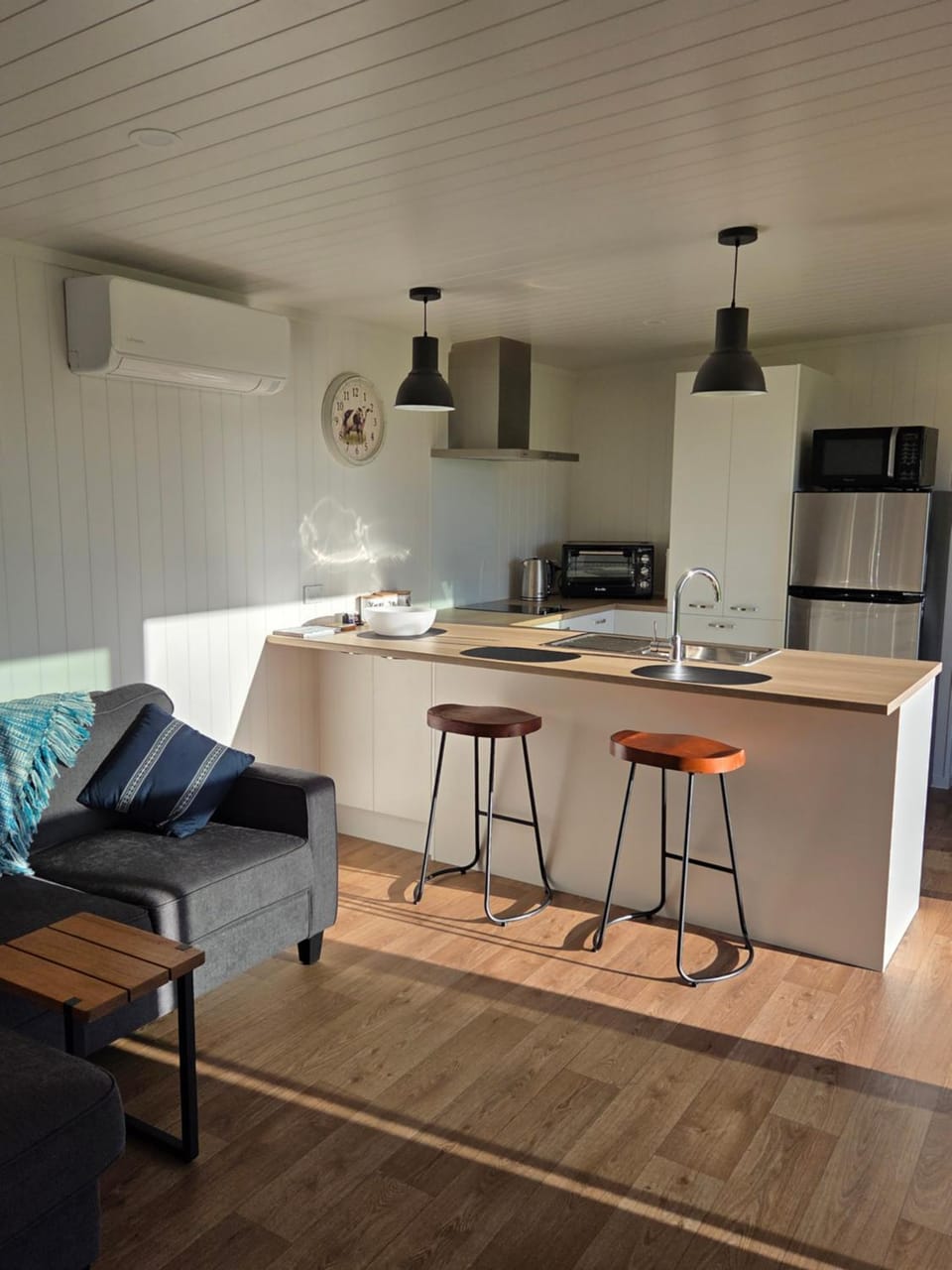 Kitchen or kitchenette, Living room, Dining area