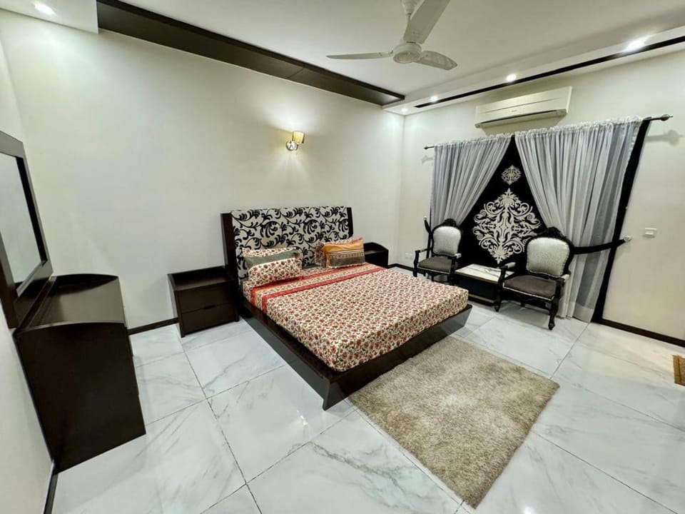 Elegant 6-Bedroom Furnished Family Home - DHA Phase-6 Lahore House in Lahore