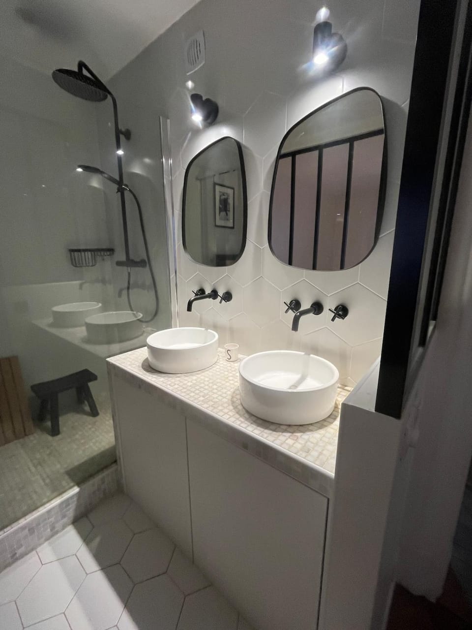 Shower, Bathroom, towels