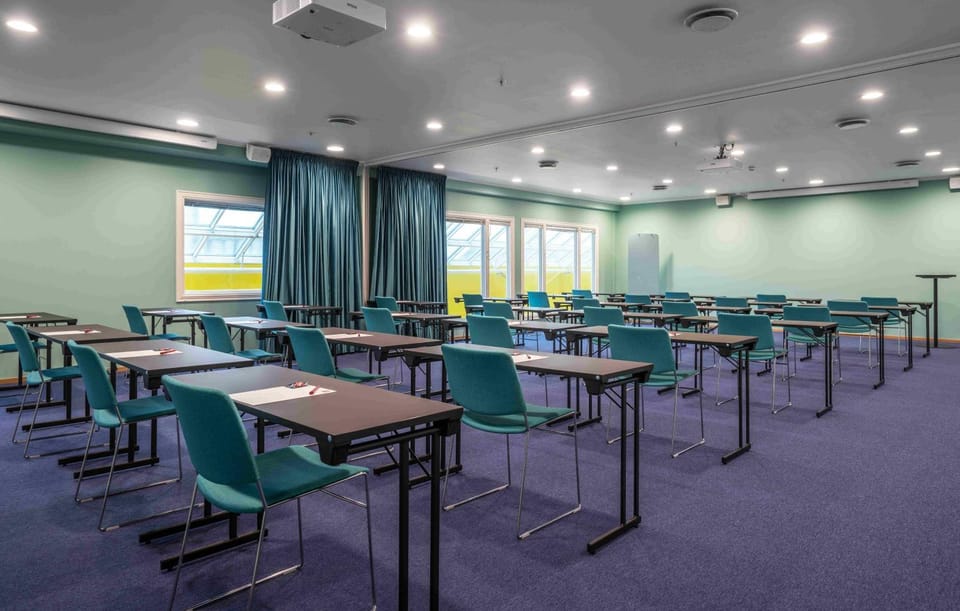 Meeting/conference room