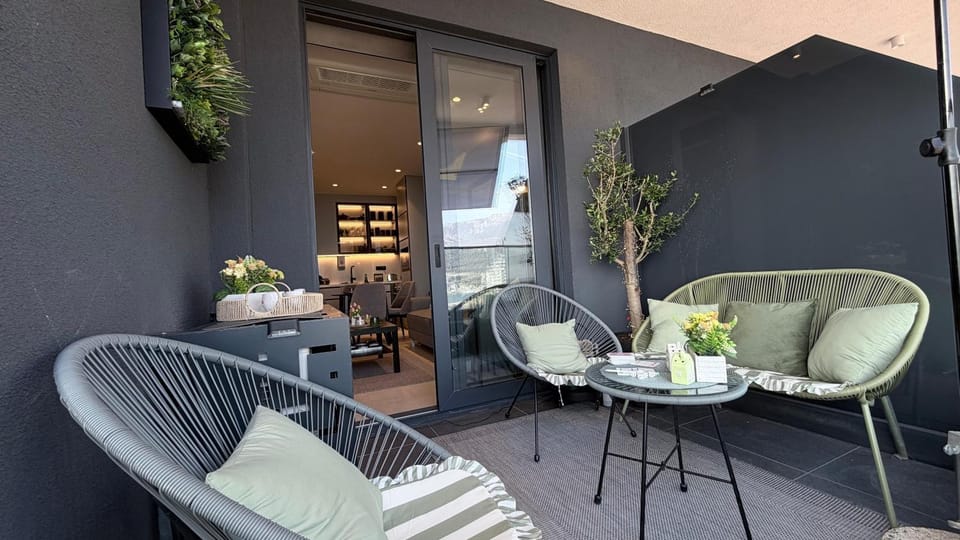 Patio, Day, Balcony/Terrace, Seating area