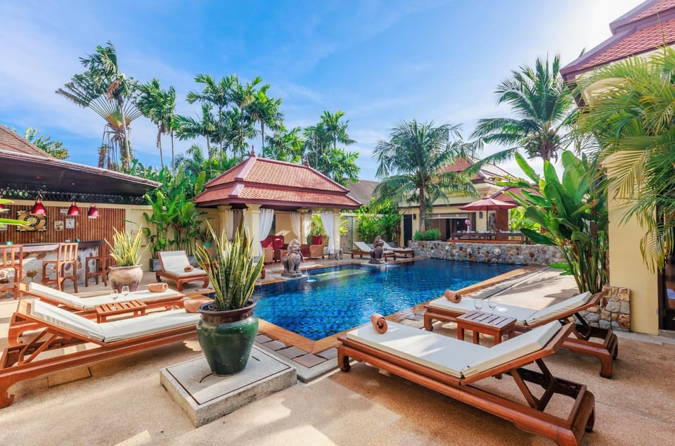 Property building, Day, Garden, Garden view, Pool view, Swimming pool, Swimming pool, sunbed