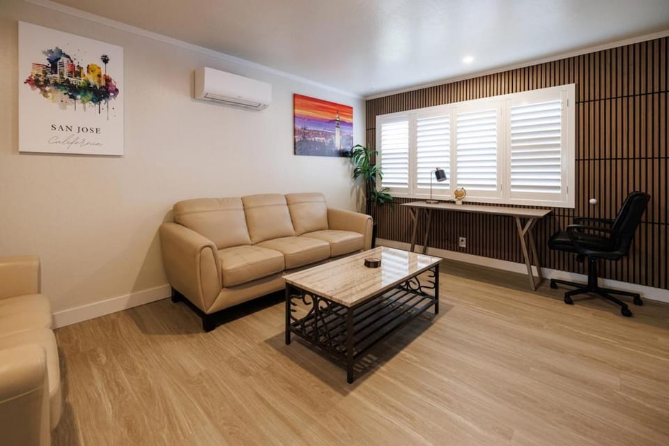 Living room, Lobby or reception, Seating area, air conditioner