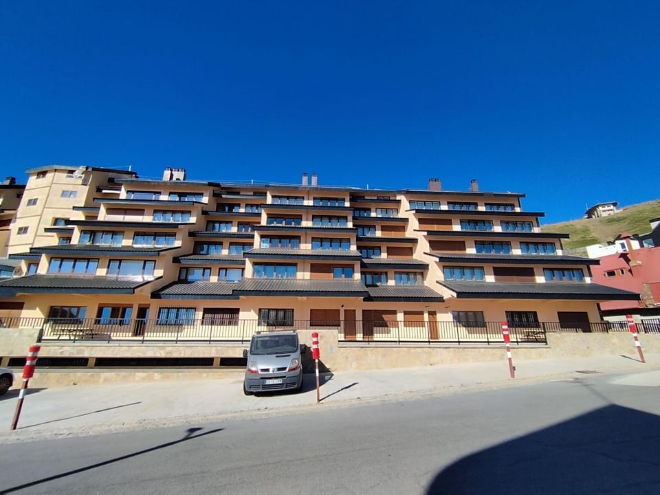 Property building, Day, Street view, Location, Parking