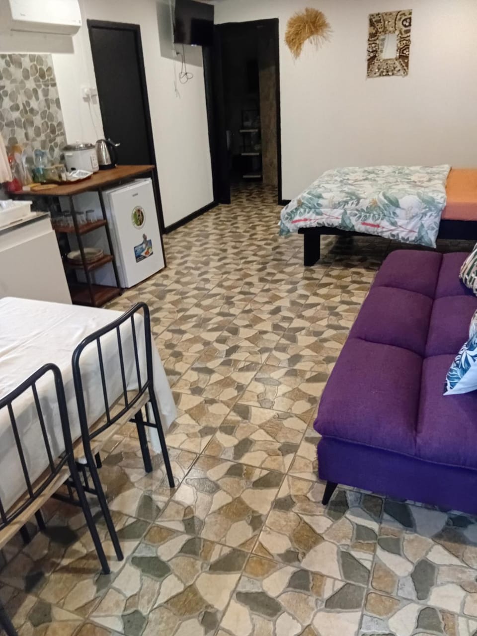 Kitchen or kitchenette, Living room, Photo of the whole room, Dining area