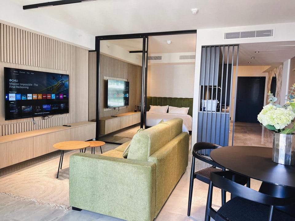 Mercury Suite Luxe Retreat wPool access by ArcoCollection Apartment in Saint Julians