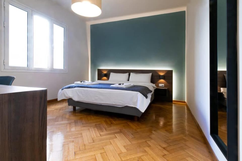 Spacious Central Apartment Close to Metro Apartment in Athens